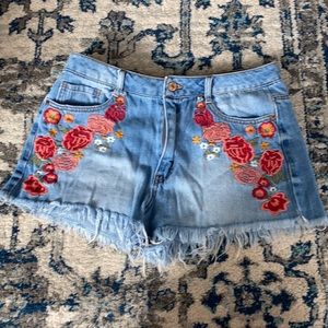 Floral embroidery jean shorts